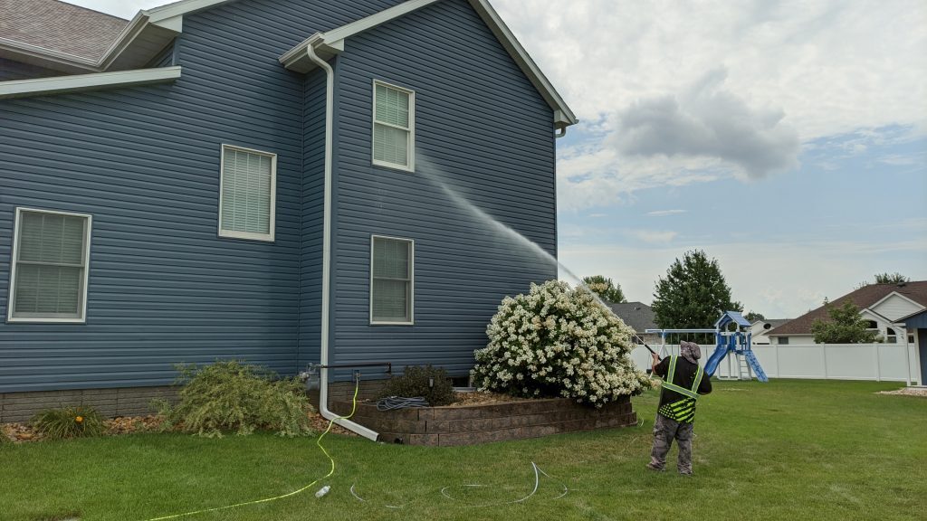 power washing davenport ia